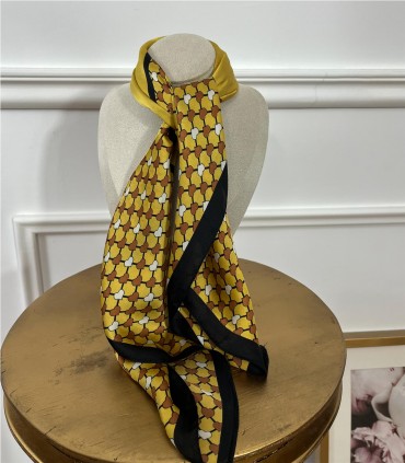 PAÑUELO CORAZON AMARILLO