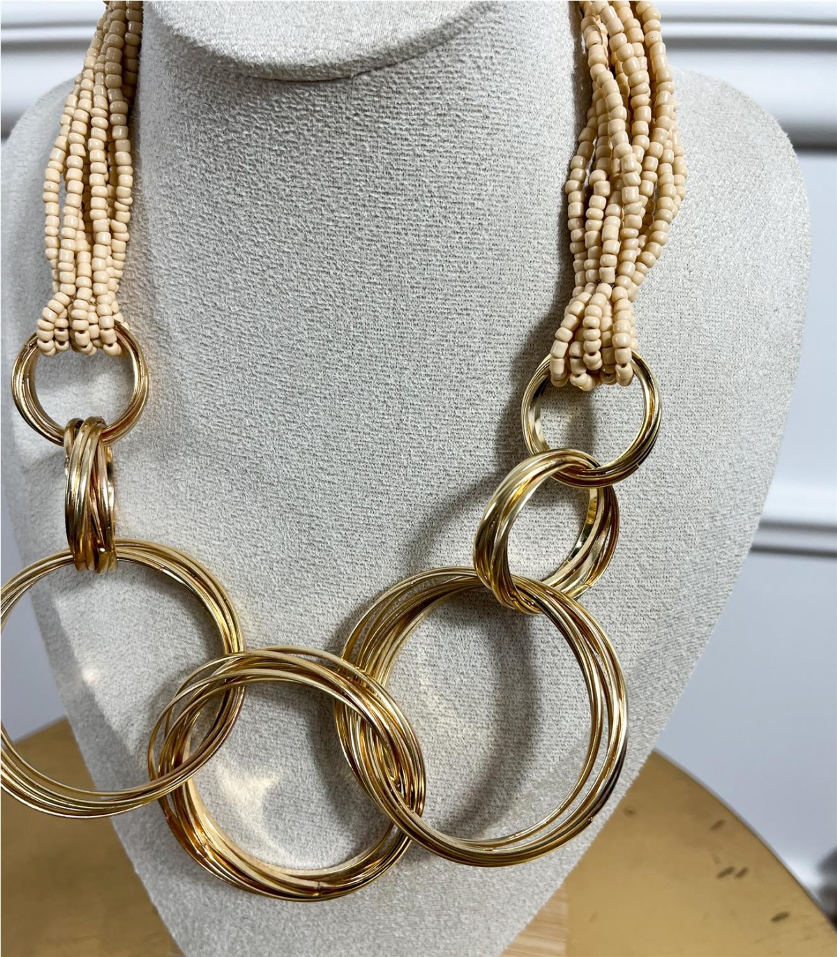 COLLAR CIRCULO BEIGE