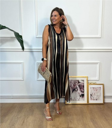 VESTIDO CUELLO PICO NEGRO
