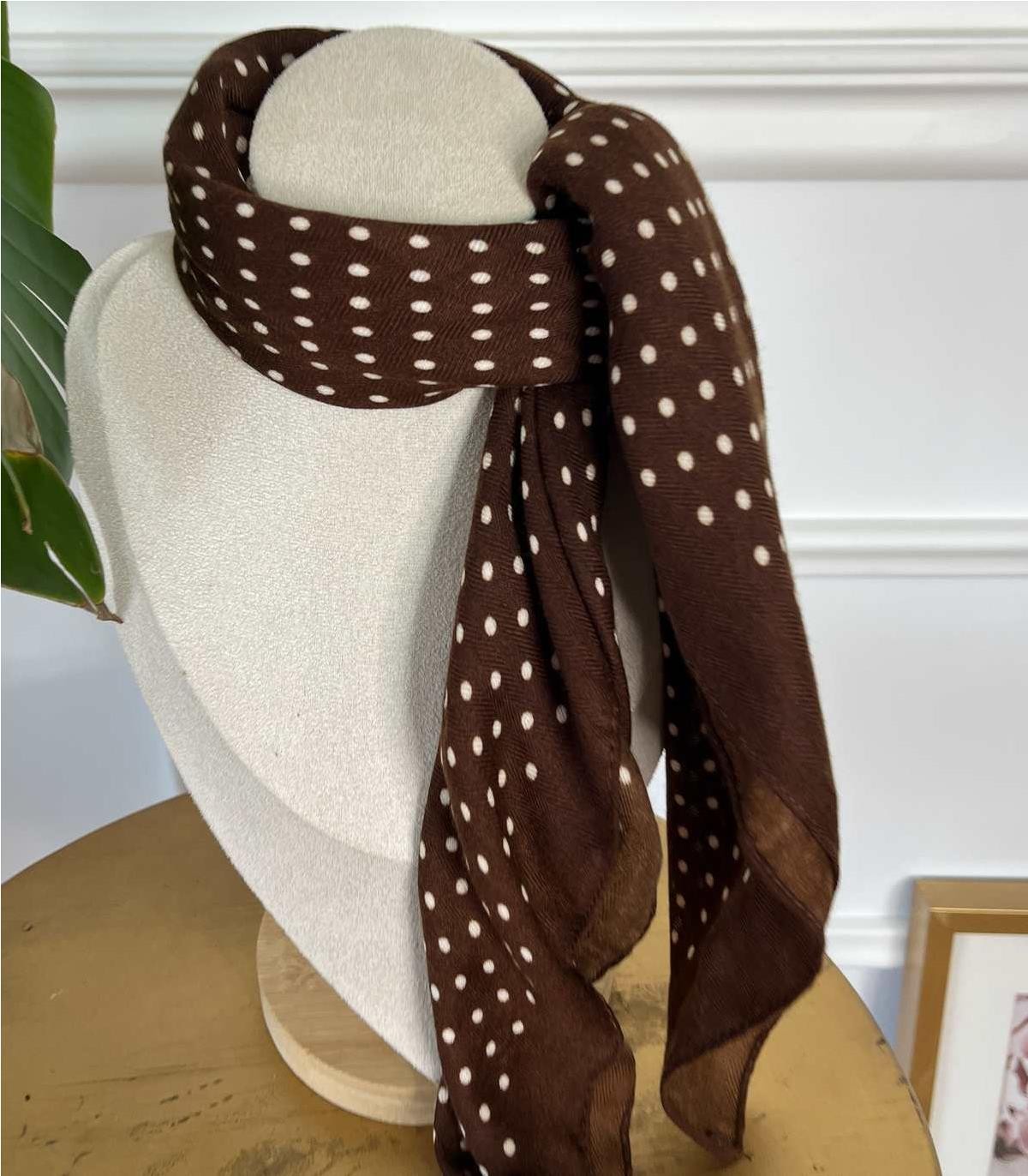 PAÑUELO TOPOS MARRON