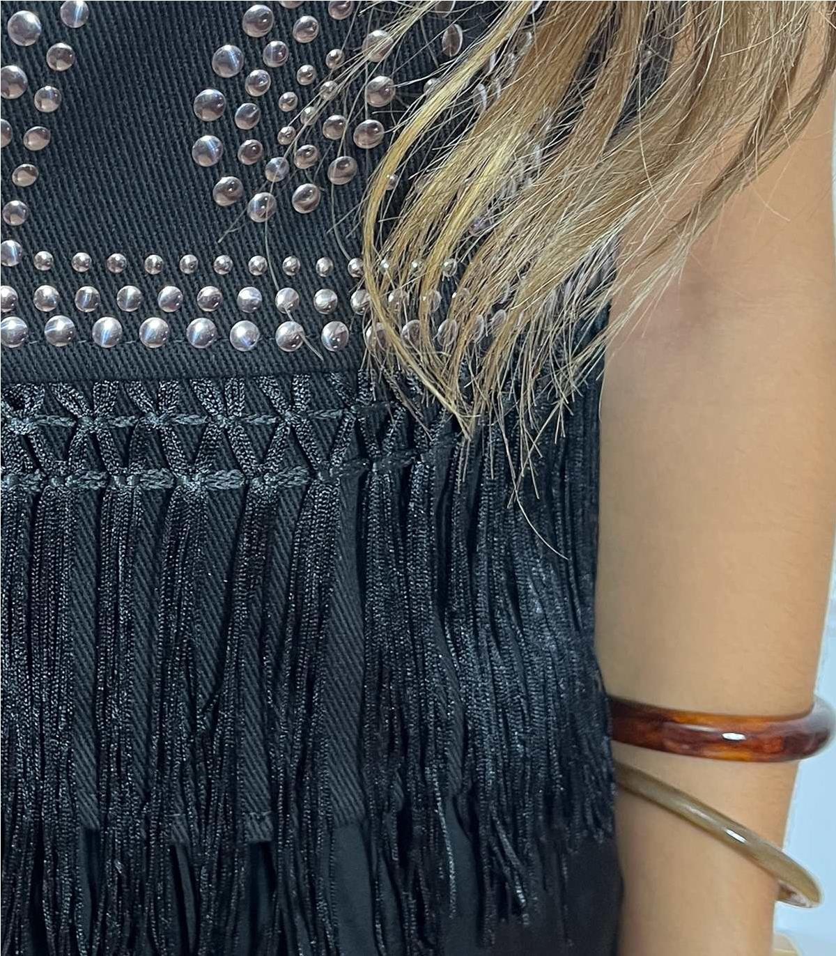CHALECO FLECOS TACHAS NEGRO