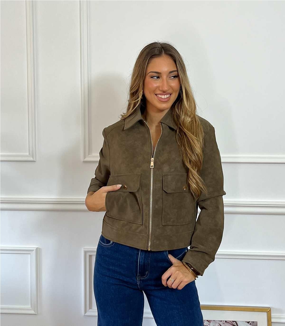 CAZADORA OVERSIZE CORTA MARRON