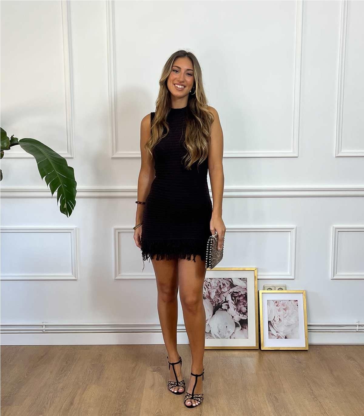 VESTIDO BAJO PUNTO MARRON