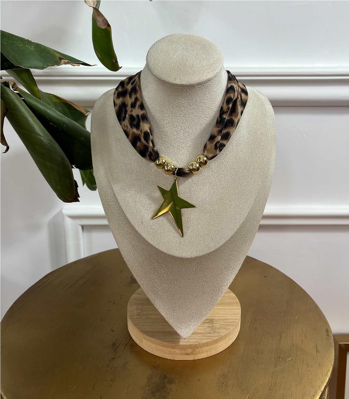 COLLAR ANIMAL PRINT ESTRELLA ORO
