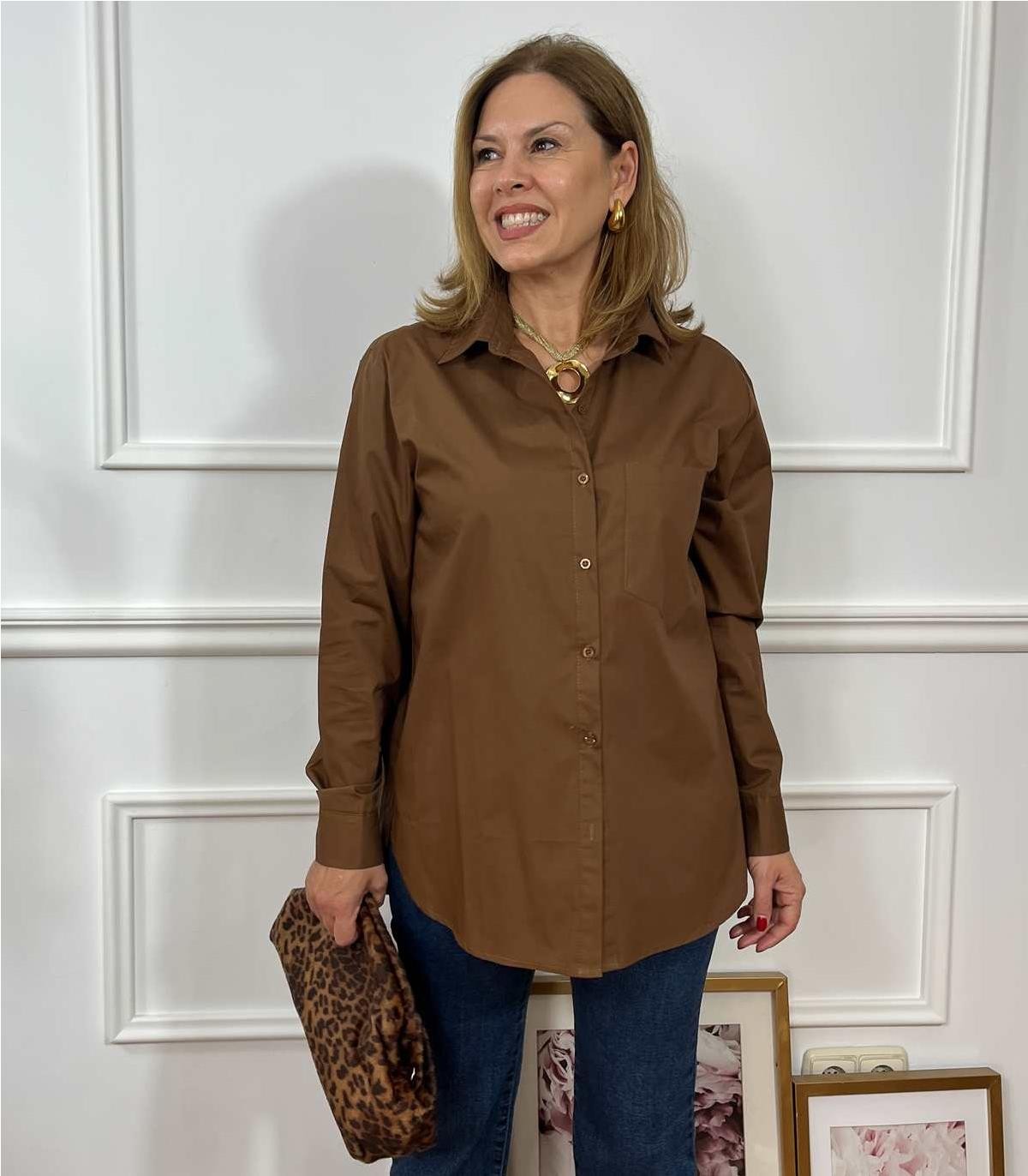 CAMISA OVERSIZE BASICA MARRON