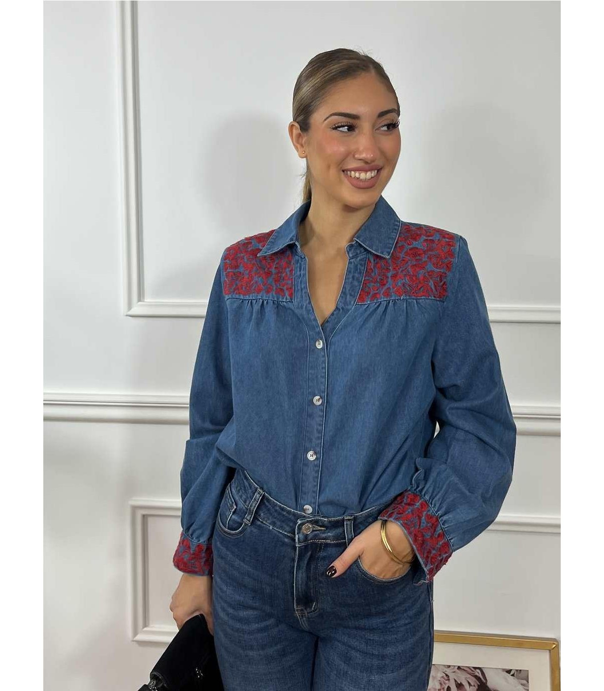 CAMISA LAURA BORDADA DENIM DEMIN